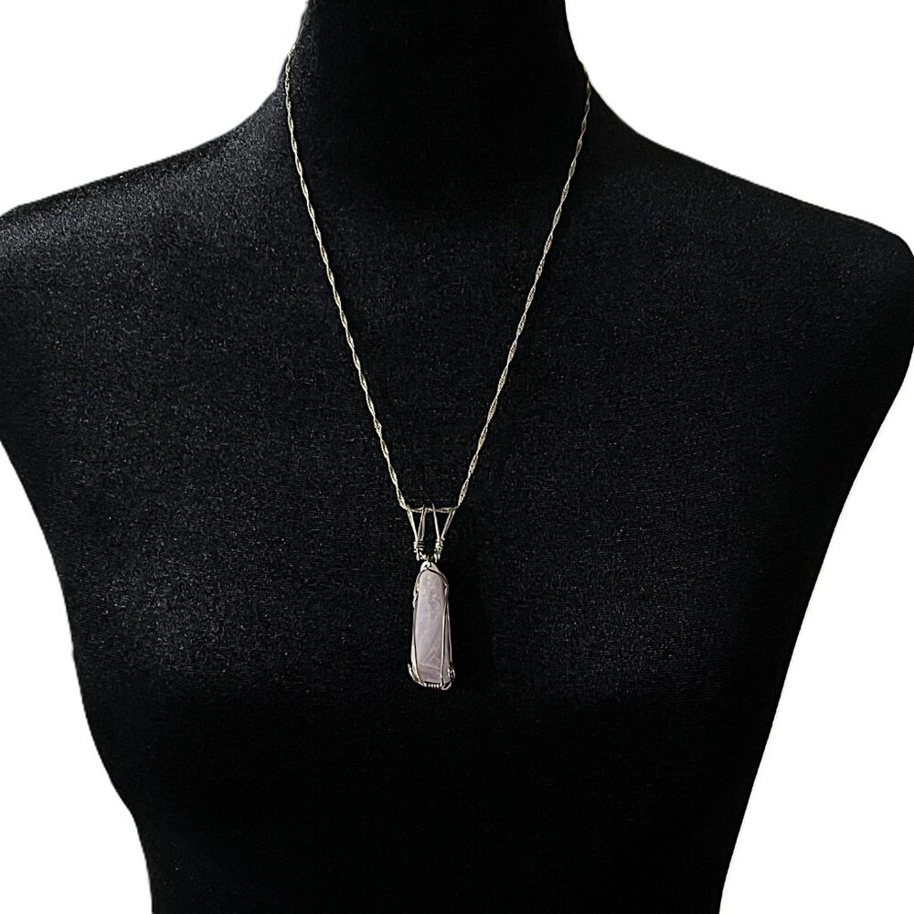 VTG Rose Quartz Wire-Wrap Pendant Necklace Gold Tone Chain 18-19" Design Chain